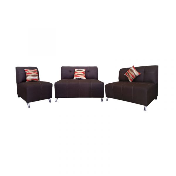 Sala de 3 sillones 2 lovset de 2 plazas y un sillon de una plaza, tapizado en tela color cafe